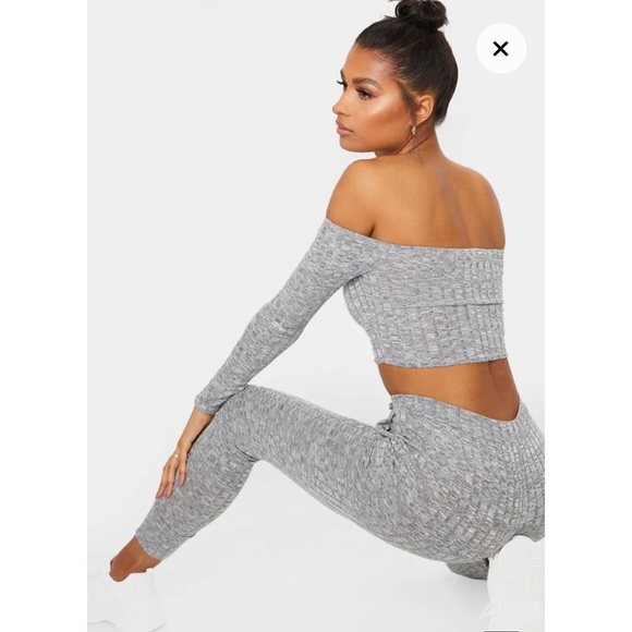 ❌SOLD❌NWT Pretty Little Thing Bardot Knit Top - Picture 3 of 6